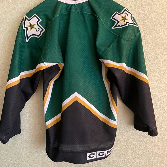 Authentic CCM NHL Dallas Stars Hockey Jersey Youth - Picture 2 of 7
